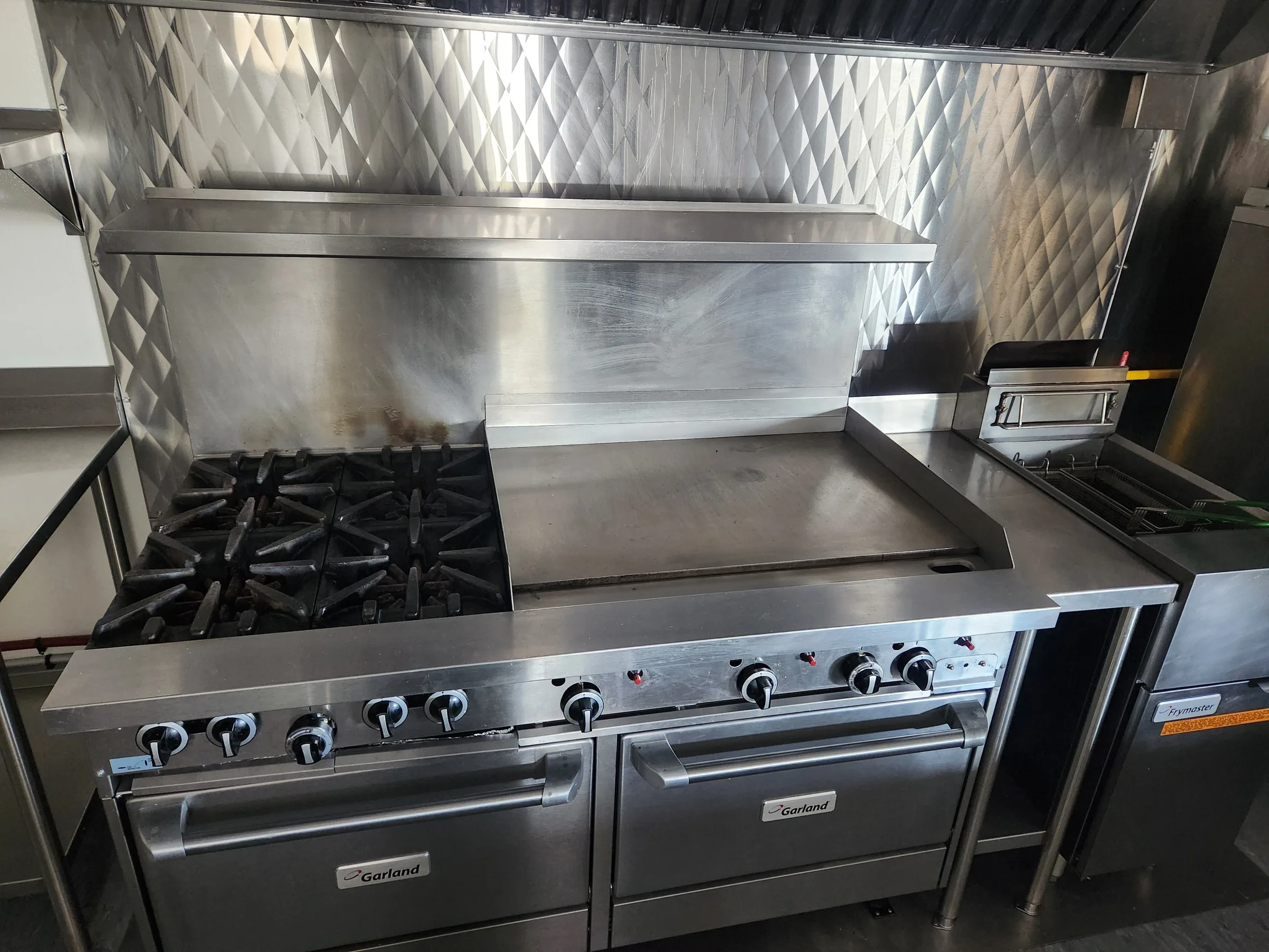 Kitchen and Diner Facility built by Premiere Builders (photo 16)