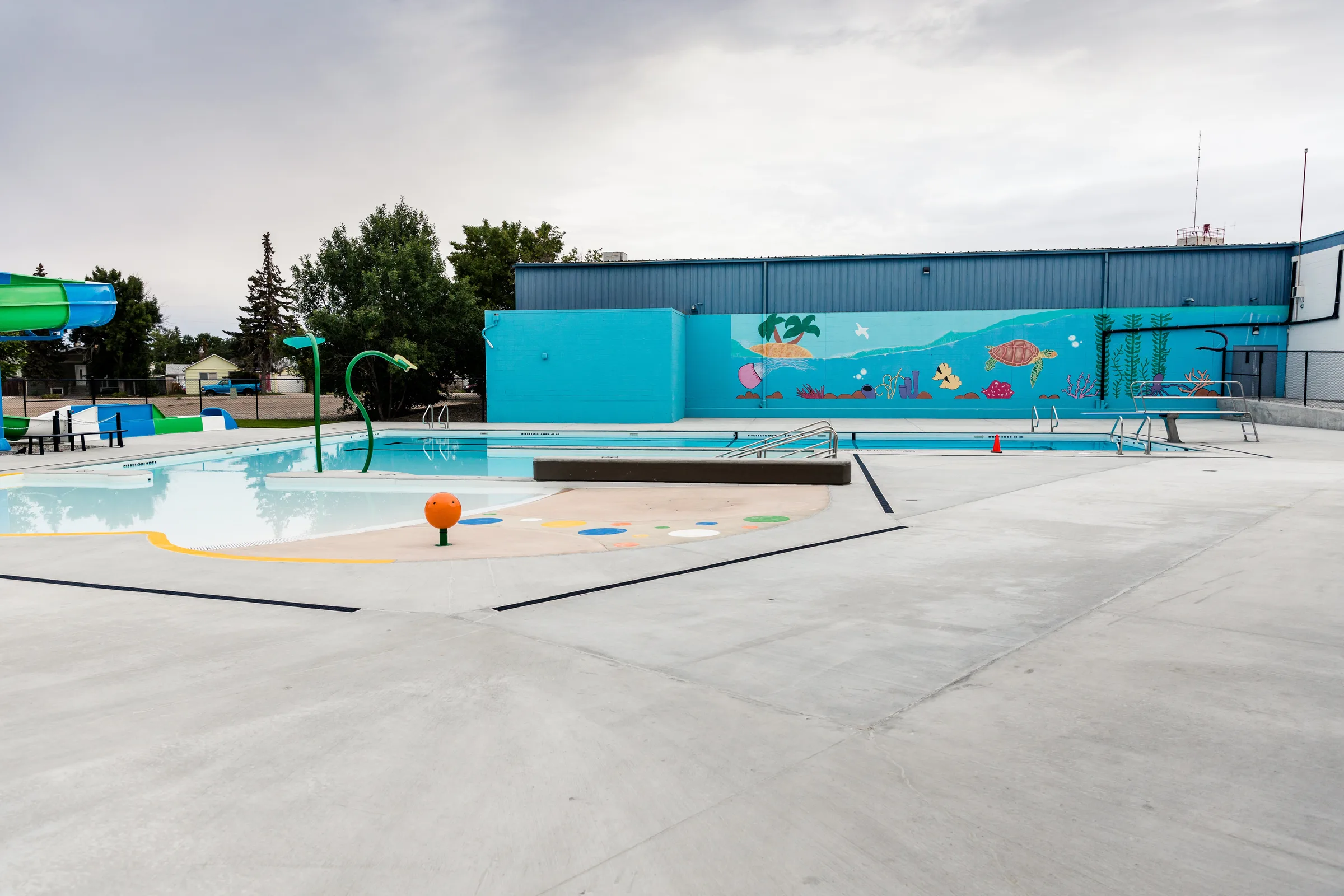 Picture Butte Aquatic Centre built by Premiere Builders (photo 12)