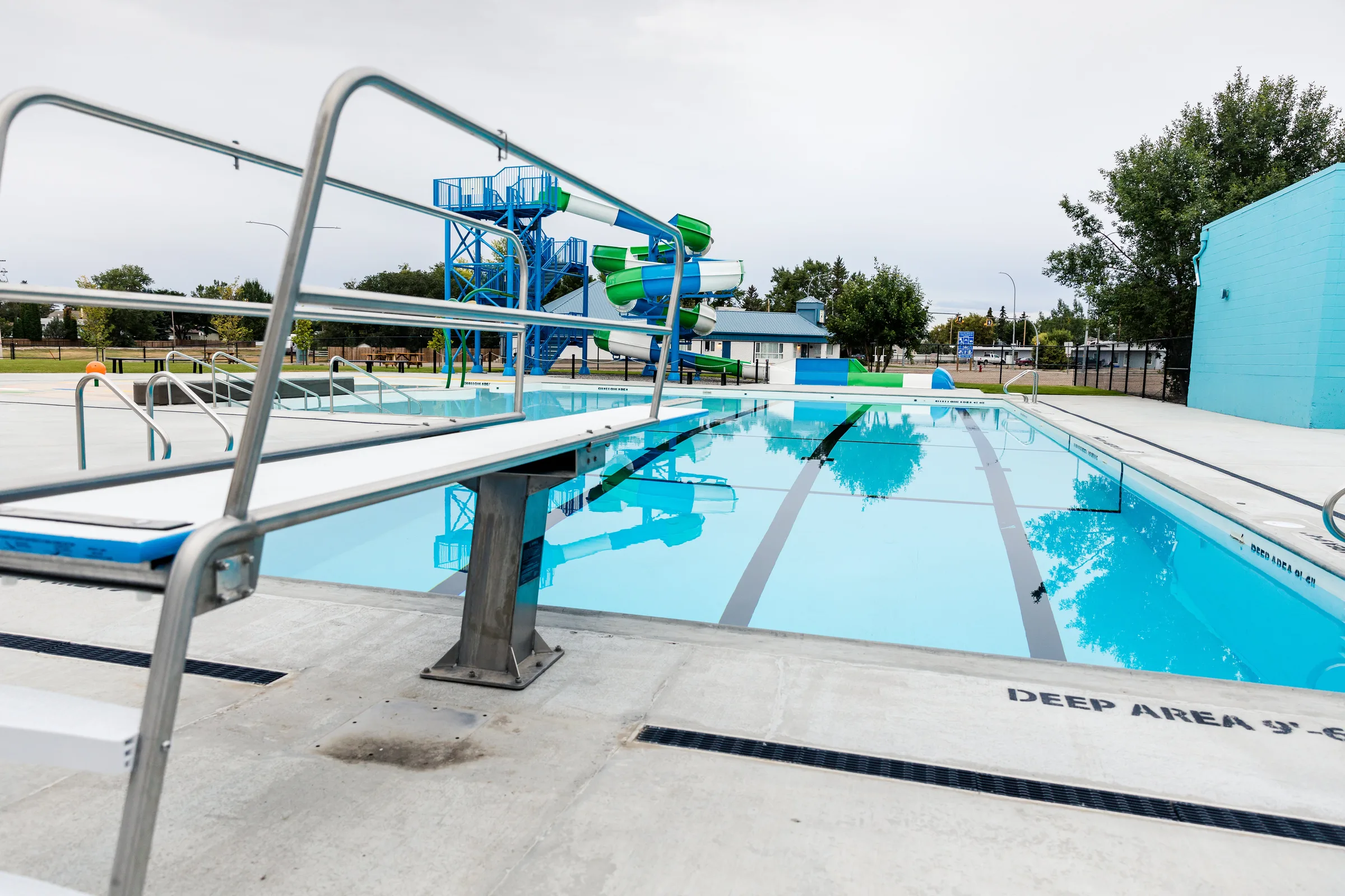 Picture Butte Aquatic Centre built by Premiere Builders (photo 19)