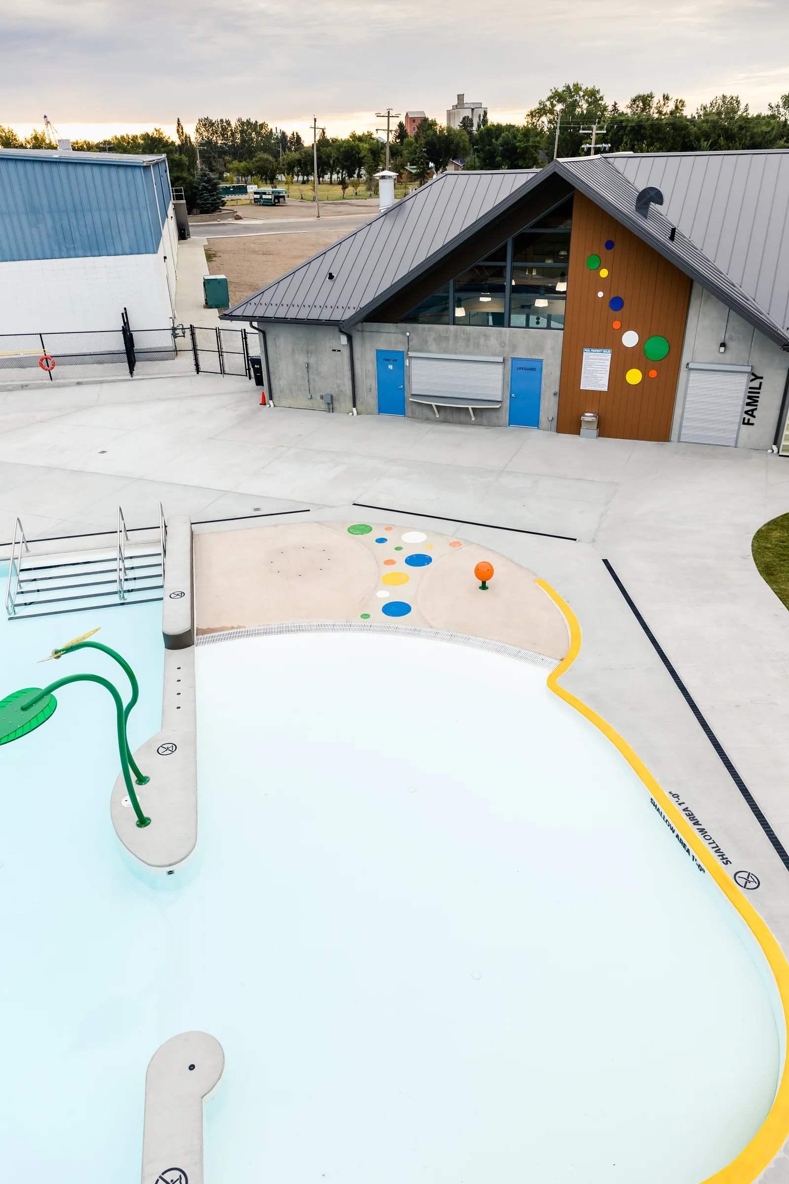 Picture Butte Aquatic Centre built by Premiere Builders (photo 25)